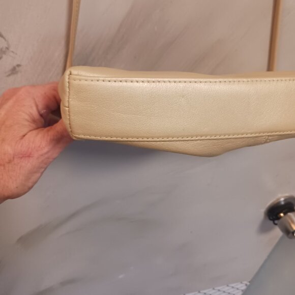 Bechamel Gold Leather Shoulder/Clutch - Picture 6 of 7